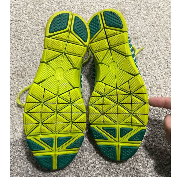 Nike Free Women's Size 8.5 TR Fit 5.0 Athletic Running Shoes Green - Picture 3 of 11